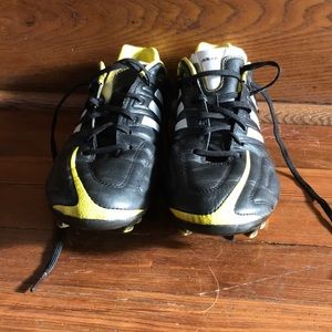 Adidas adipure Men’s Soccer cleat. Lightly used.